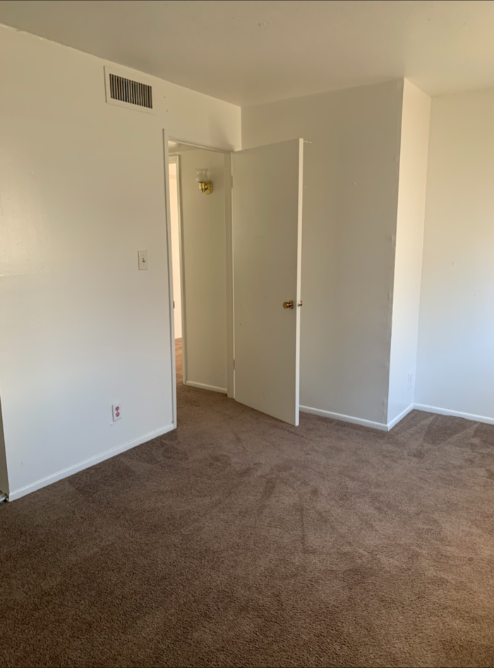 3230 E Pinchot Ave #12 - Photo 4 of 13
