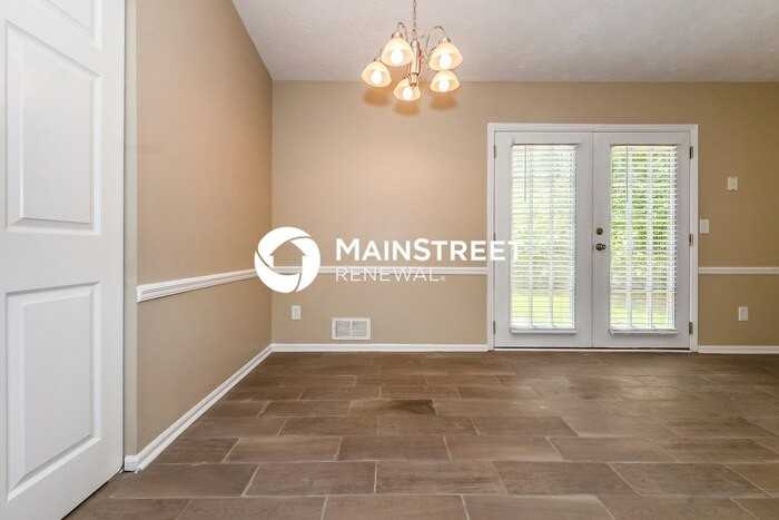 3275 Creekwood Dr - Photo 3 of 15