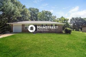 featured image of 204 Oxford Way