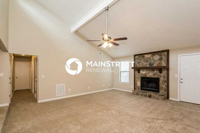 3017 Medina Dr - Photo 2 of 15