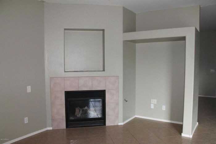 2012 S 85th Ln - Photo 4 of 18