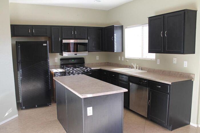 2012 S 85th Ln - Photo 6 of 18