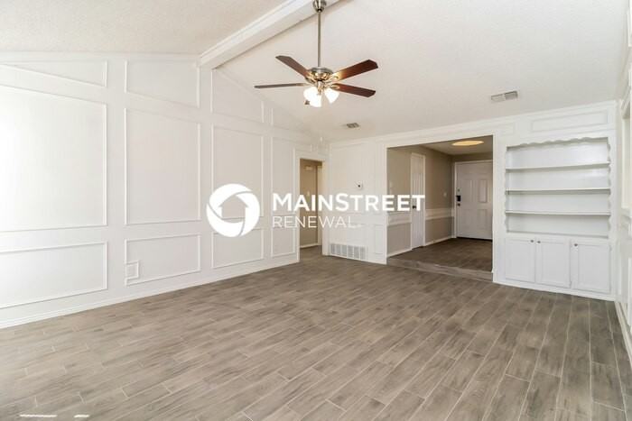 4104 Firethorn Dr - Photo 5 of 16