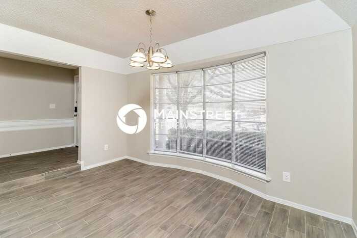 4104 Firethorn Dr - Photo 6 of 16