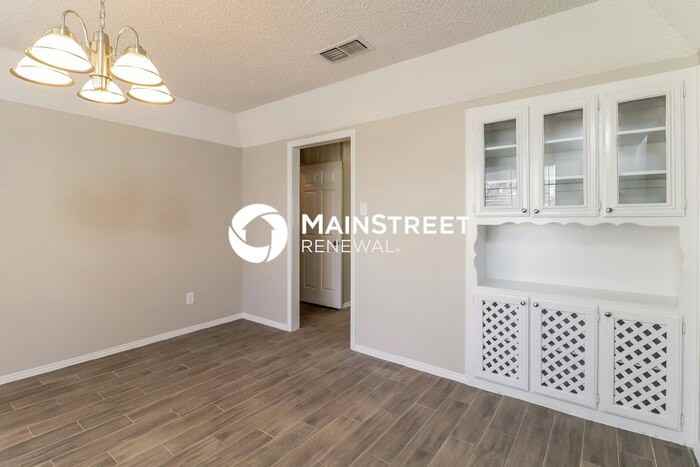 4104 Firethorn Dr - Photo 7 of 16