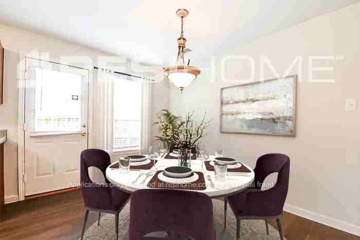 9740 Stonewood Dr - Photo 4 of 16