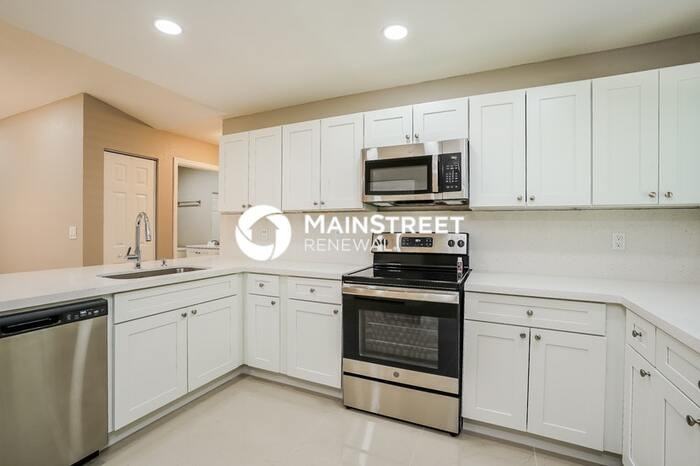 5551 Benton St - Photo 7 of 16