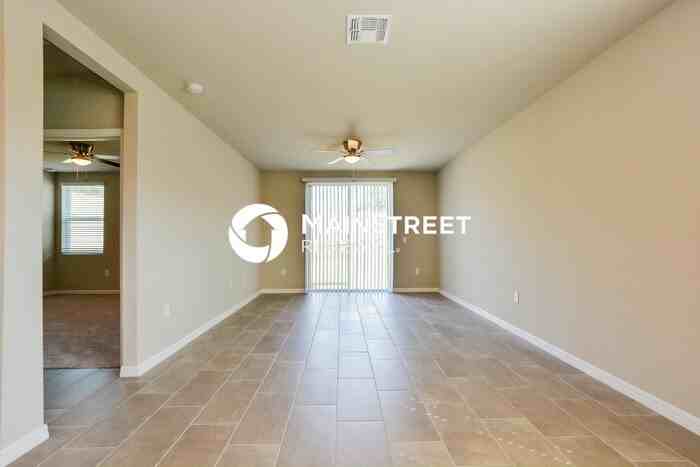 1074 Oak Valley Dr - Photo 3 of 16