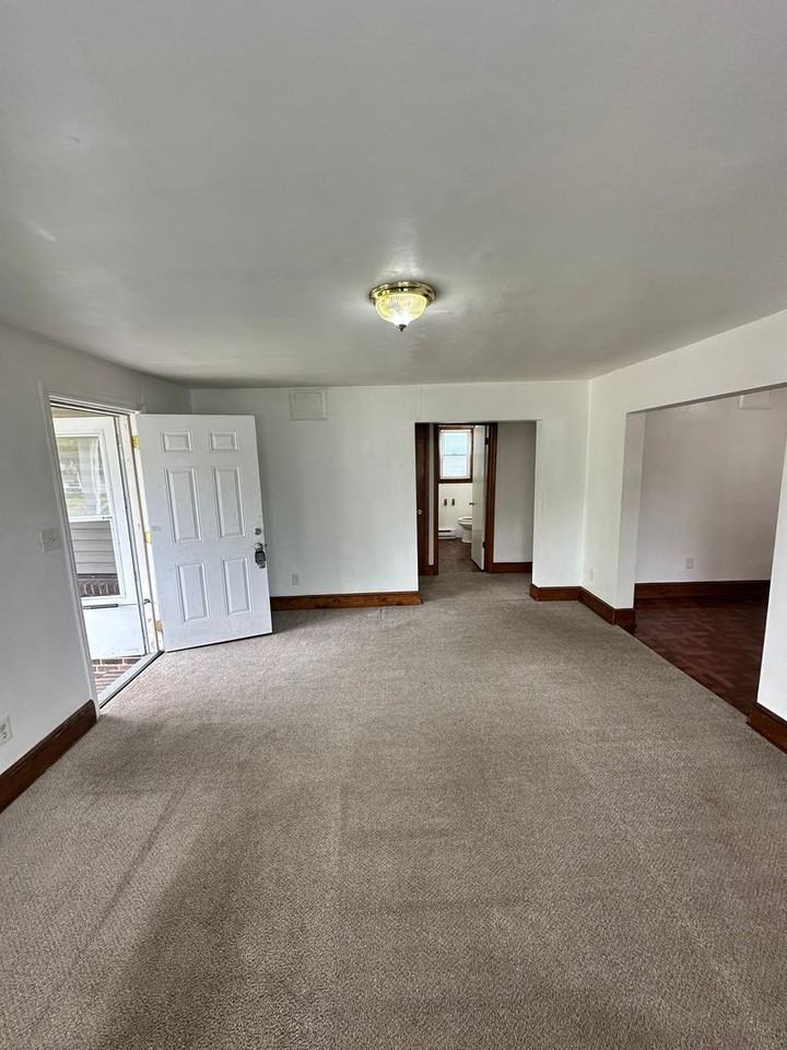 2400 Ballentine Blvd - Photo 4 of 15