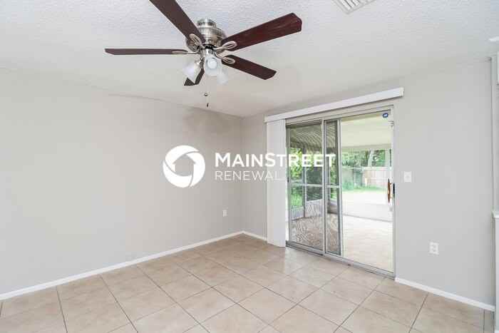 1316 Whispering Ln - Photo 5 of 16