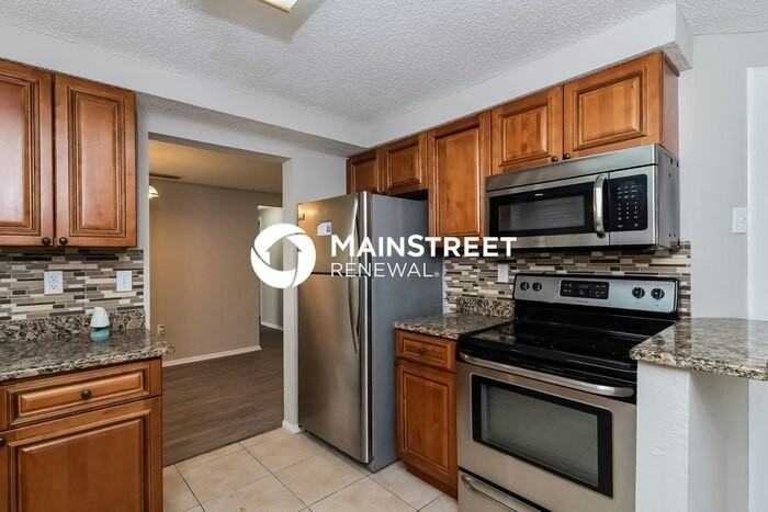 1316 Whispering Ln - Photo 6 of 16