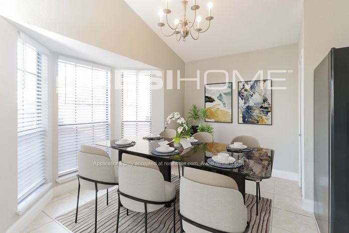 4612 Larner St - Photo 4 of 14