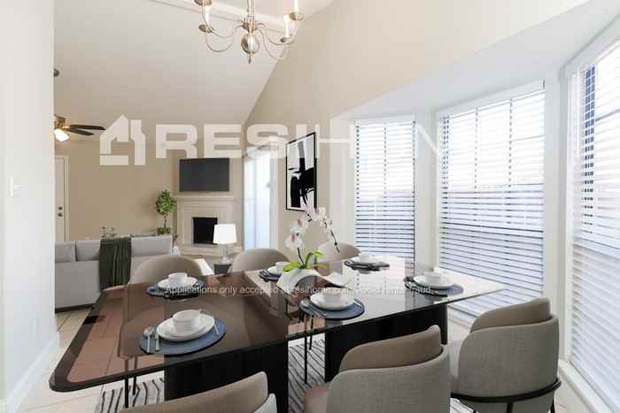 4612 Larner St - Photo 5 of 14