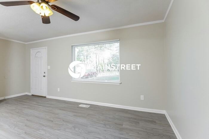 1733 Molly Dr - Photo 7 of 18