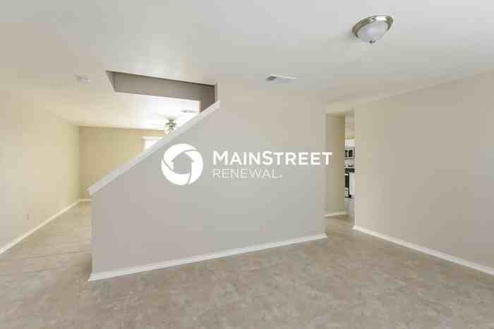 8014 Chestnut Bluff Dr - Photo 3 of 15