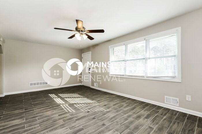 8471 Avalon Dr - Photo 5 of 18