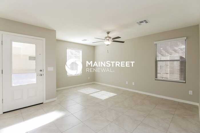 3921 South 82nd Drive - Photo 5 of 17