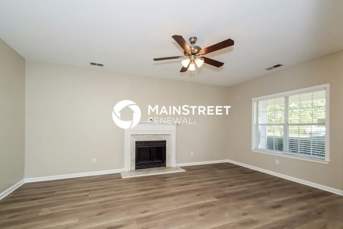 105 King Valley St - Photo 3 of 16