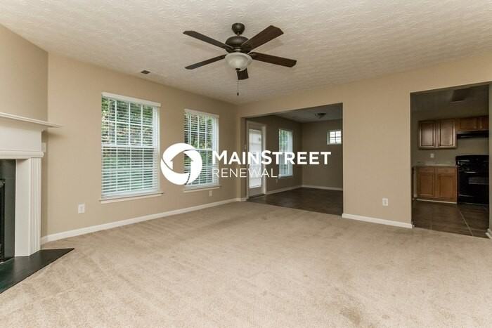207 Topaz Dr - Photo 2 of 15