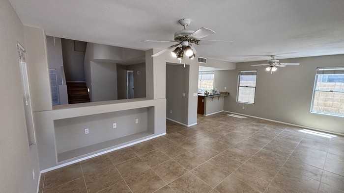 17426 N 47th St - Photo 4 of 24