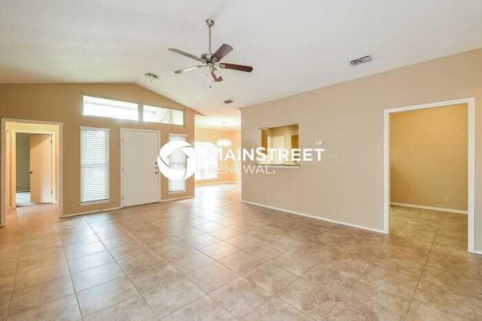 4231 Clear Lake Dr - Photo 2 of 15
