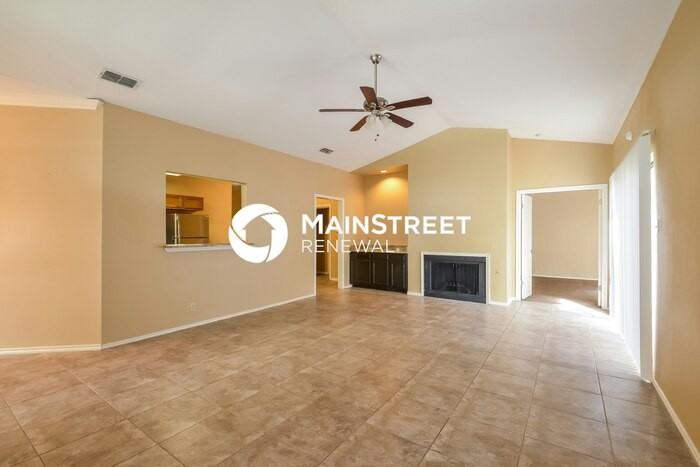 4231 Clear Lake Dr - Photo 3 of 15