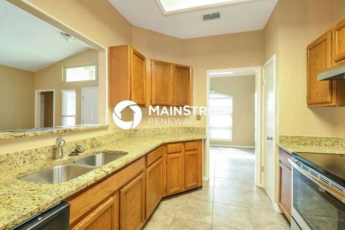 4231 Clear Lake Dr - Photo 6 of 15