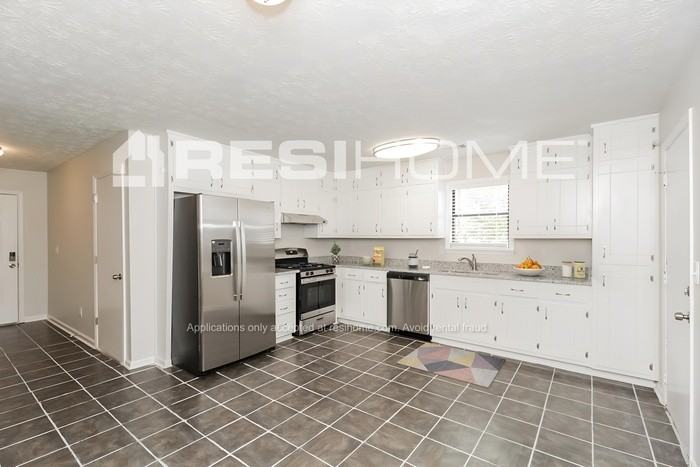 6316 Steepleridge Ct - Photo 3 of 20