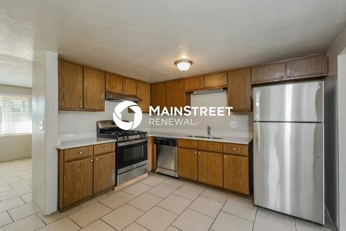 3701 E 23rd St - Photo 5 of 16