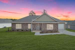 featured image of 580 Woodland Cir