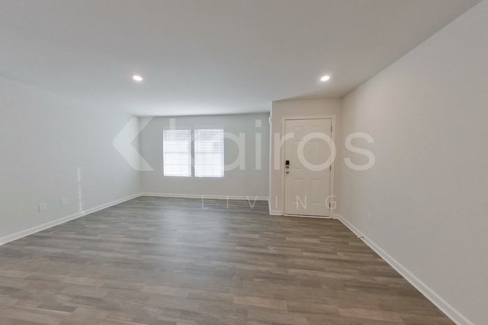 405 Bohannon Dr - Photo 2 of 20