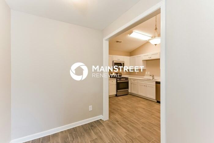 738 Stonebridge Way - Photo 4 of 16