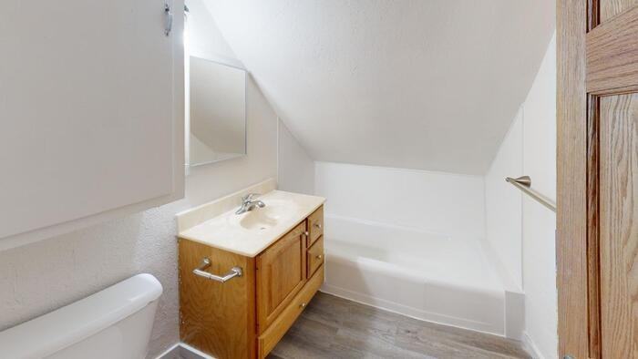 300 4th St Ne - Photo 3 of 6