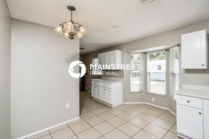 376 Yeager St - Photo 6 of 16