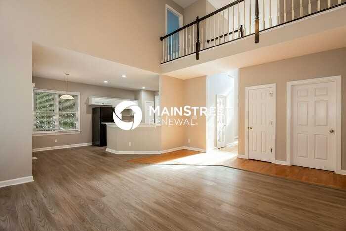 9526 Arborview Ct - Photo 5 of 17