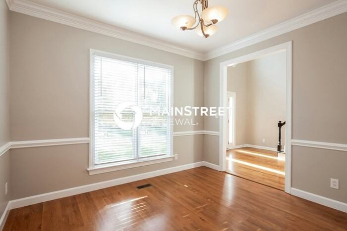 9526 Arborview Ct - Photo 6 of 17