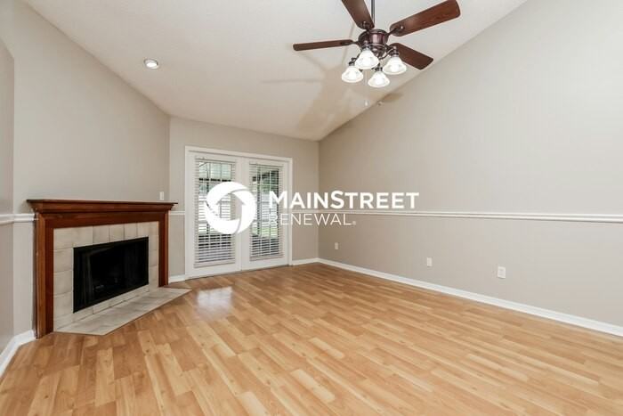 618 Queensbridge Dr - Photo 3 of 16