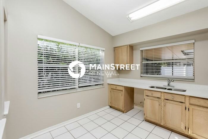 618 Queensbridge Dr - Photo 6 of 16