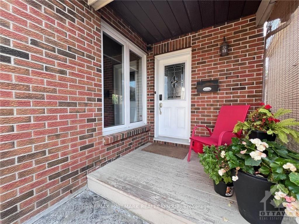 4 Cadence Gate - Photo 3 of 29