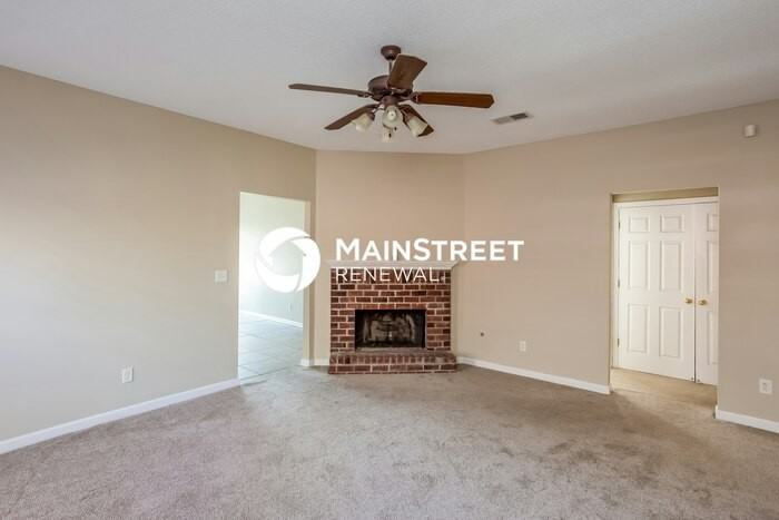 7077 Millers Glen Way - Photo 5 of 18
