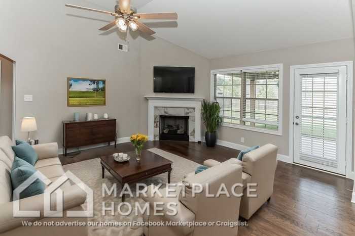 702 Jim Brown Dr - Photo 5 of 32
