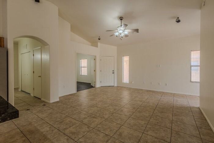 258 E Camino Limon Verde - Photo 2 of 26