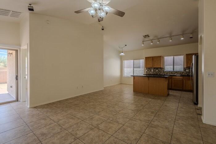 258 E Camino Limon Verde - Photo 5 of 26