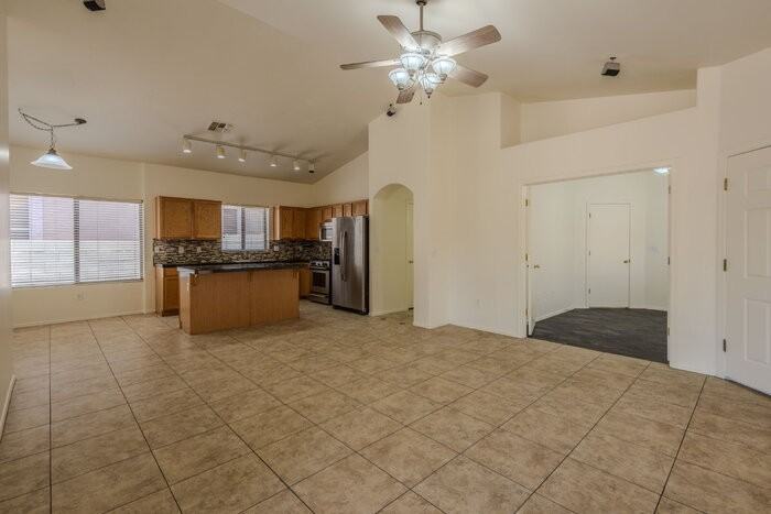 258 E Camino Limon Verde - Photo 6 of 26