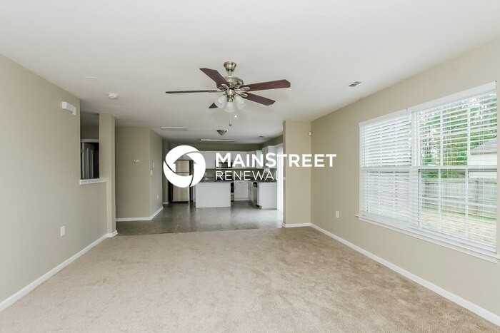 4537 Oakburn Dr - Photo 5 of 15