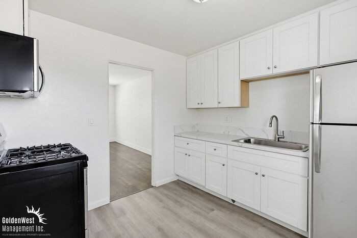 3245 Bramson Pl #3249 - Photo 7 of 17