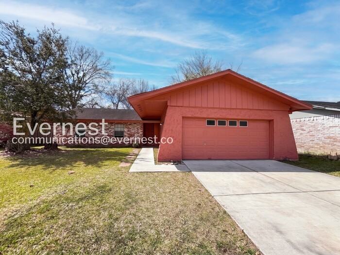 16714 Townes Rd - Photo 2 of 28