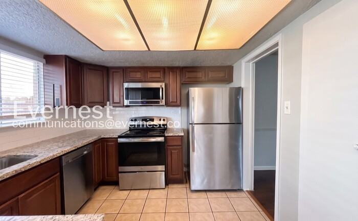 16714 Townes Rd - Photo 3 of 28