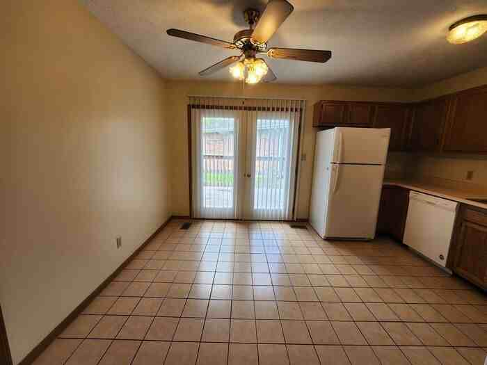 1646 Country Walk Ct #1646 - Photo 2 of 16