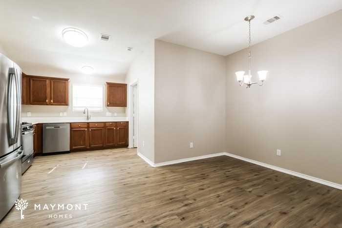 816 Lightningbug Ln - Photo 7 of 15